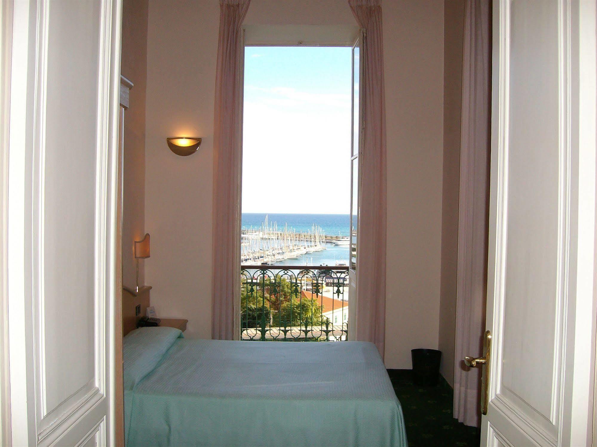 Hotel Miramare Imperia Eksteriør bilde