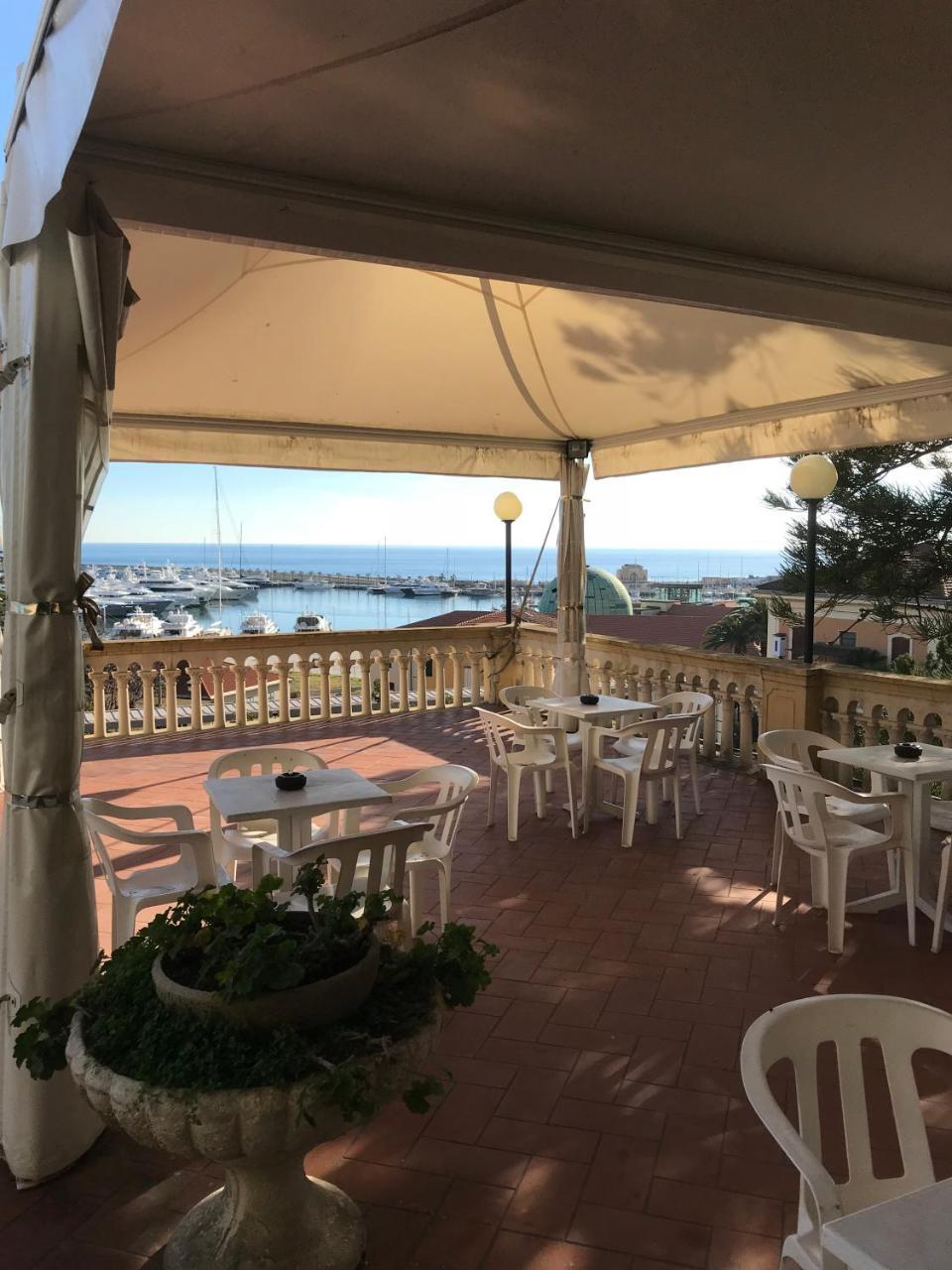 Hotel Miramare Imperia Eksteriør bilde
