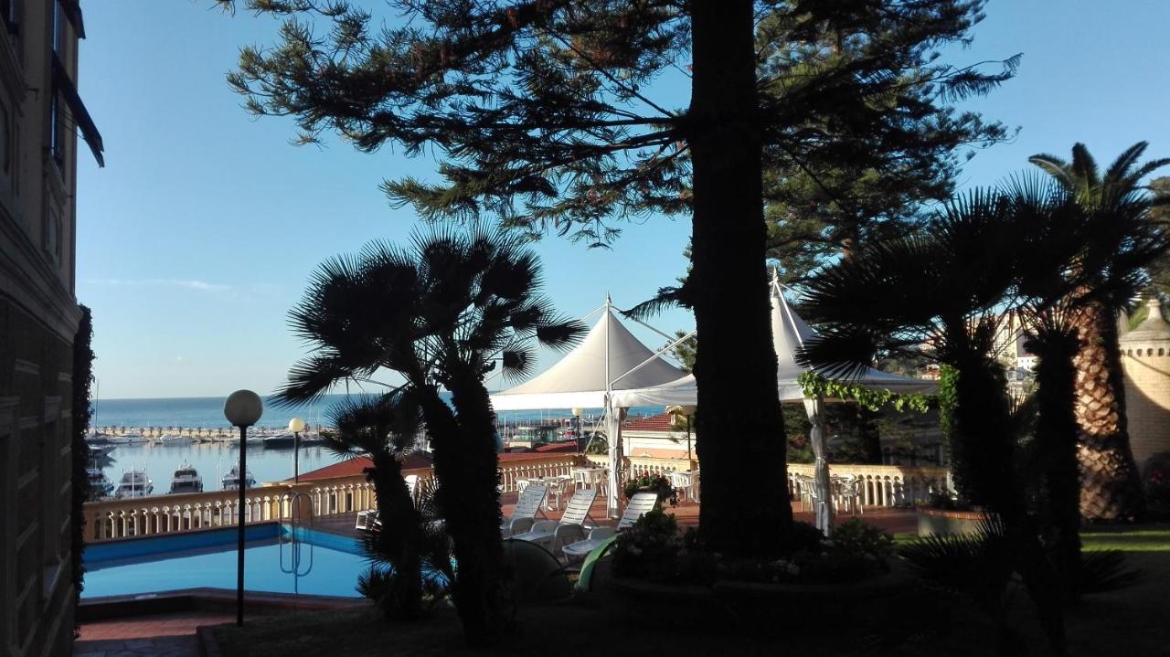 Hotel Miramare Imperia Eksteriør bilde